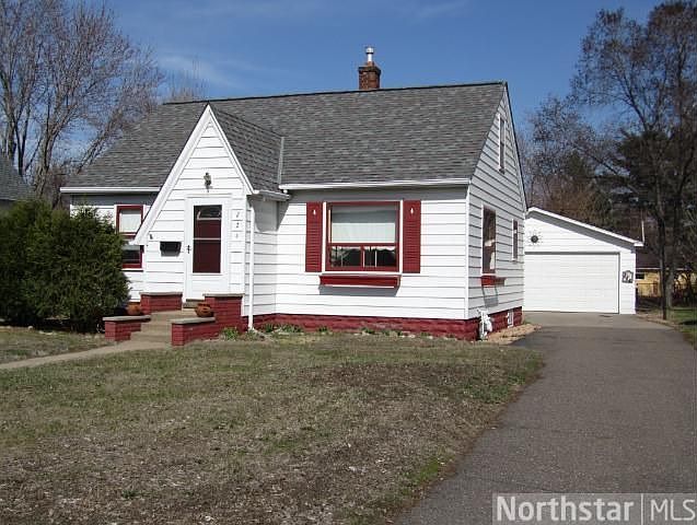 1st image of 224 1st Ave NE