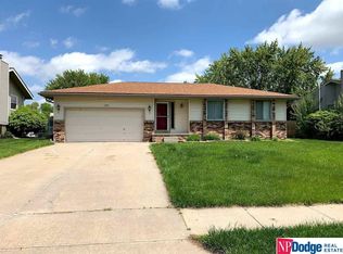 13554 W Cir, Omaha, NE 68137