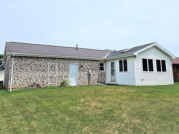 2nd image of 2316 Saint Charles Dr