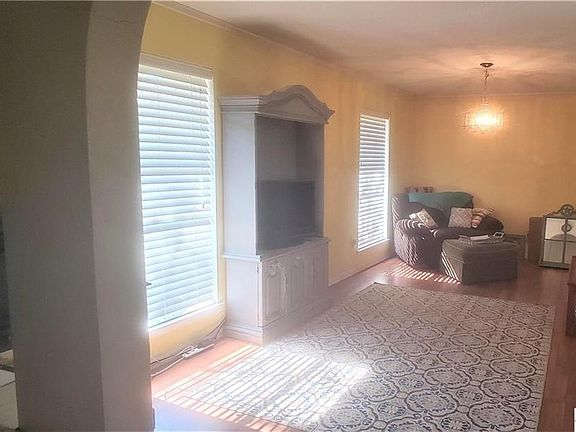 5th image of 2507 Lowrey Dr