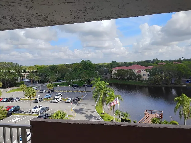 250 Jacaranda Dr #608 — Photo 27