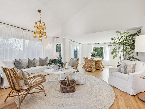 4th image of 206 Windsor Drive