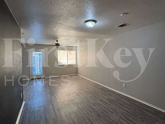 3rd image of 20940 Patriot Park Ln