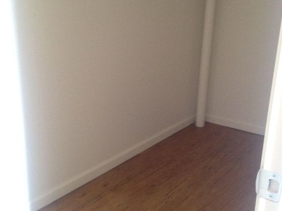 5th image of 233 Gilman Ave APT 100