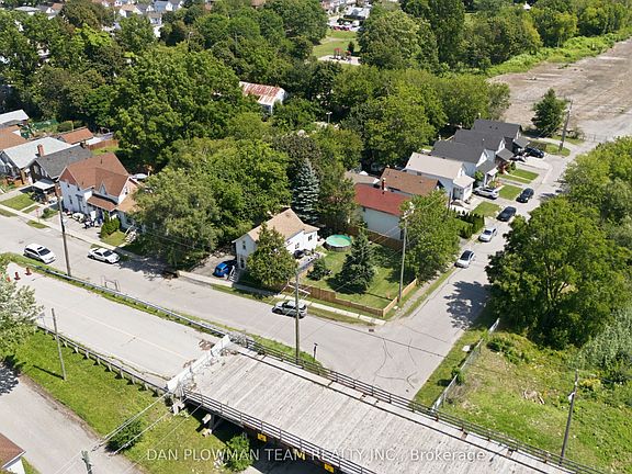 5th image of 387 Albert St