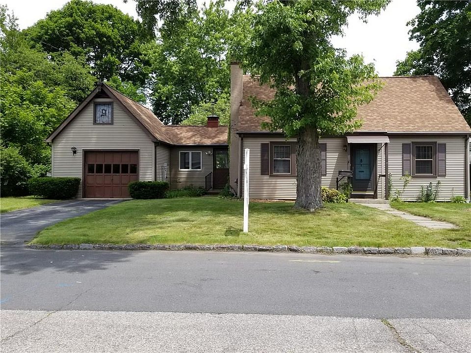 1st image of 22 Rich St E