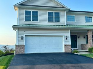 1803 Robinson Close, Moosic, PA 18507