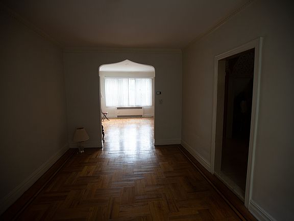 5th image of 4284 Bedford Ave