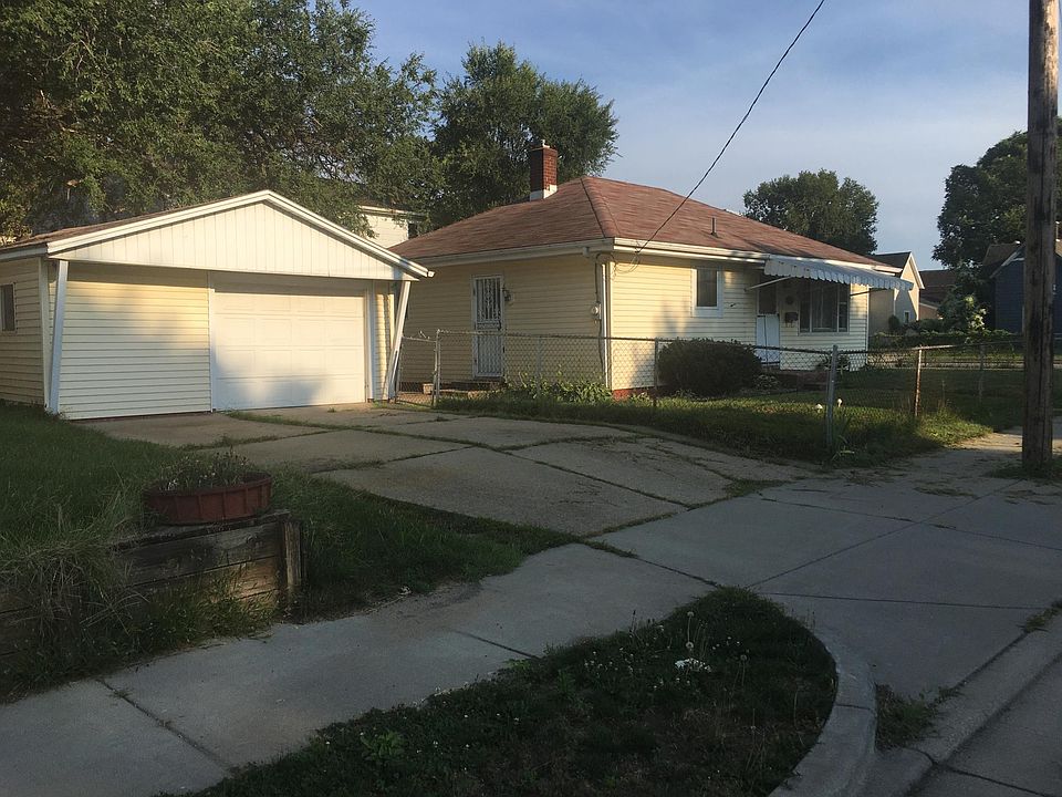 1st image of 224 S Cedar St