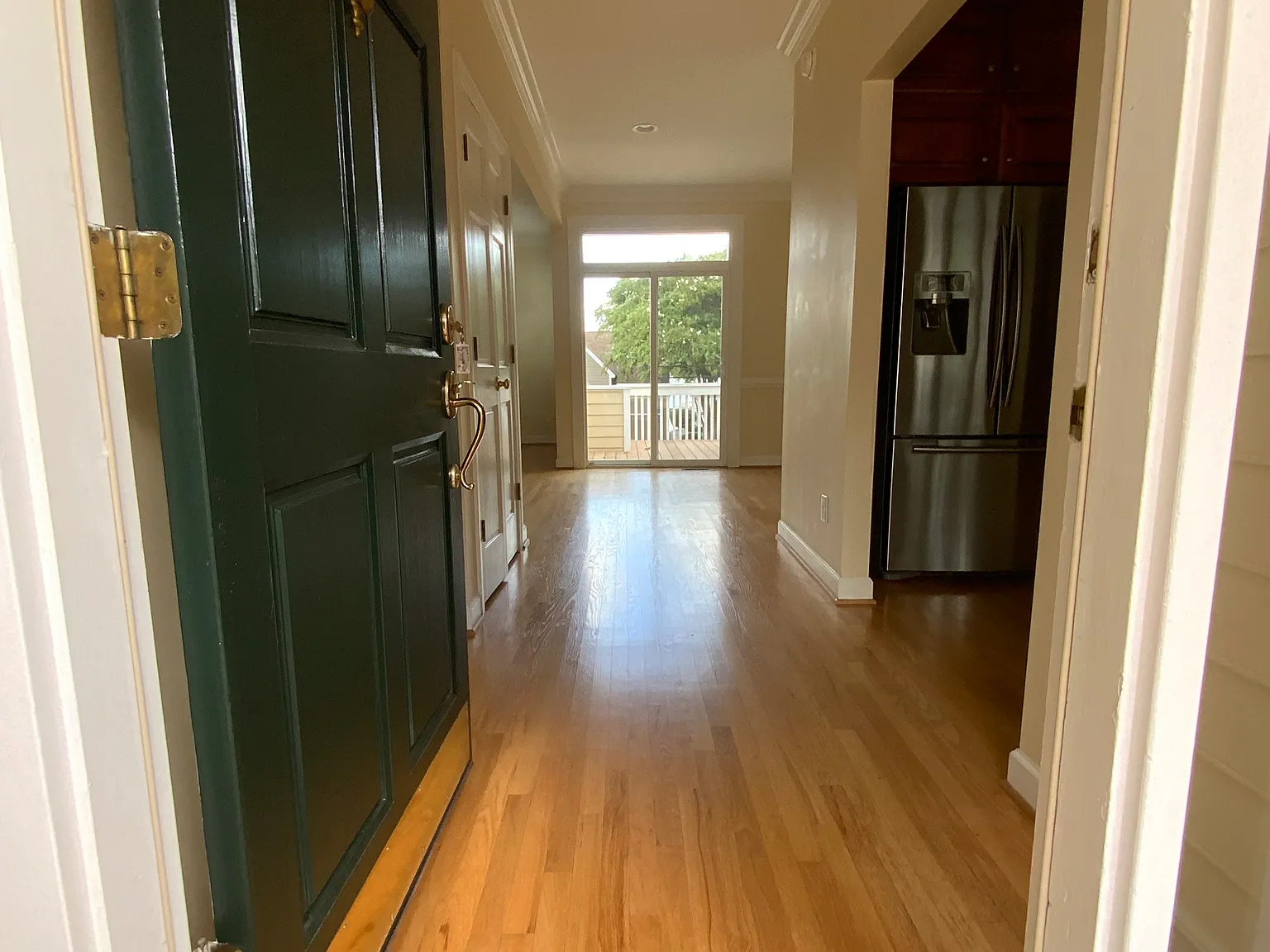 5 bed, 3.5 bath, 3300 sqft, $3,500 — Photo 4