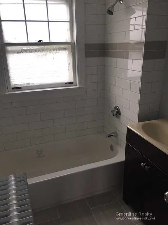 4 bed, $4,200 — Photo 2
