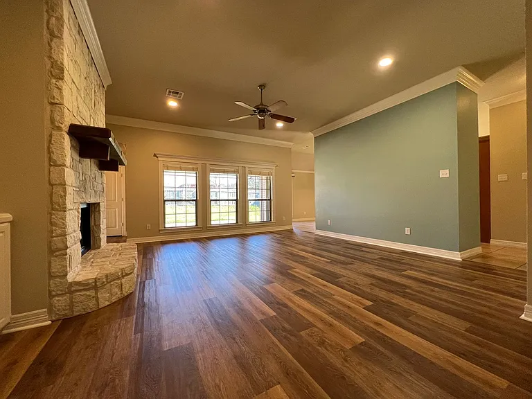 3016 Pueblo Dr — Photo 2