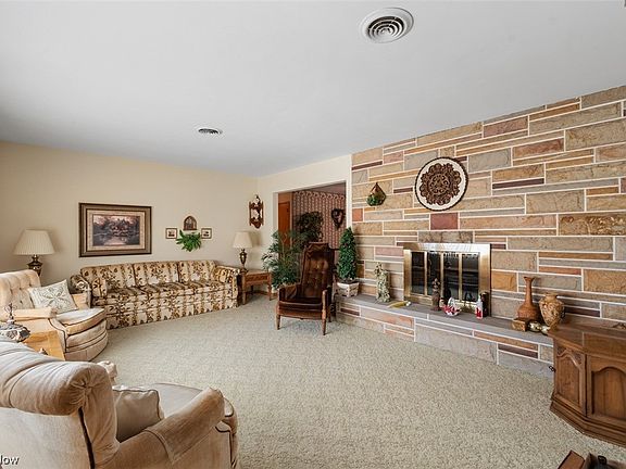 4th image of 4741 Cherimoya Ave