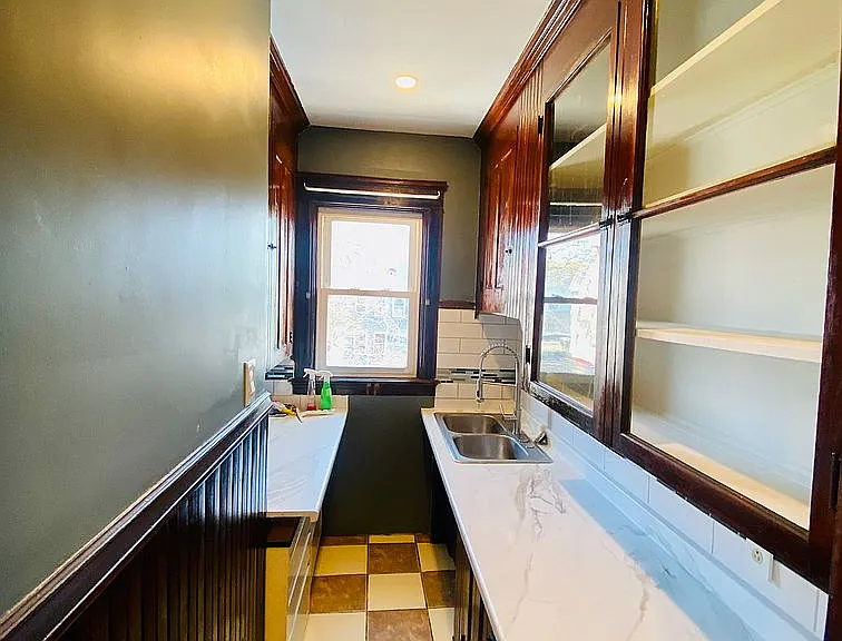 97 Raymond St #3 — Photo 9