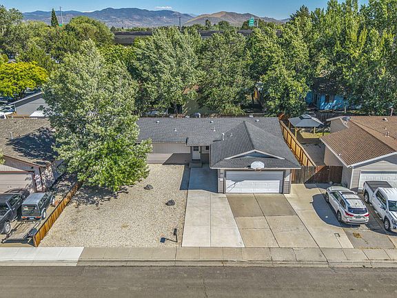 3rd image of 123 Broadleaf Ln