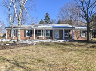 734 Cambridge Ct, Grafton, WI 53024
