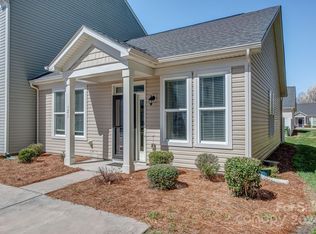 121 N Ferncliff Dr, Mount Holly, NC 28120