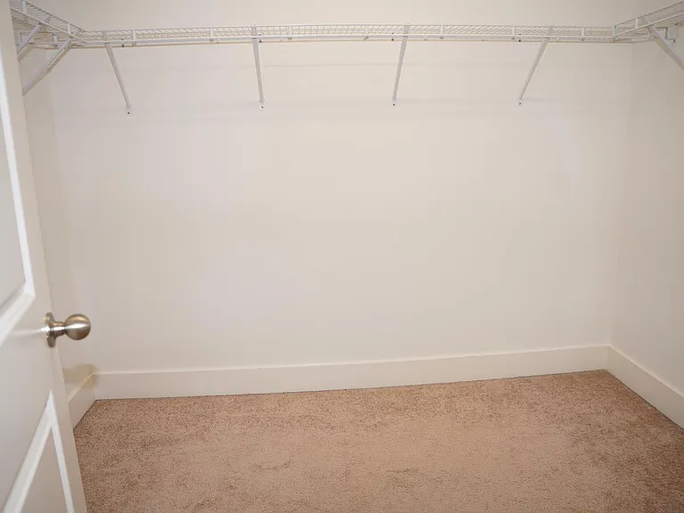 1037 Ryecroft Ln — Photo 26