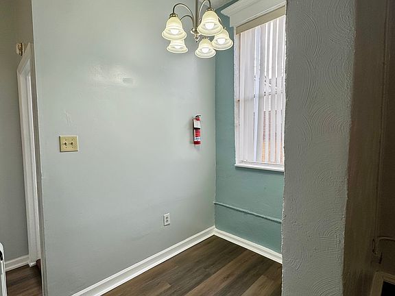 3rd image of 707 Creath Ave #A