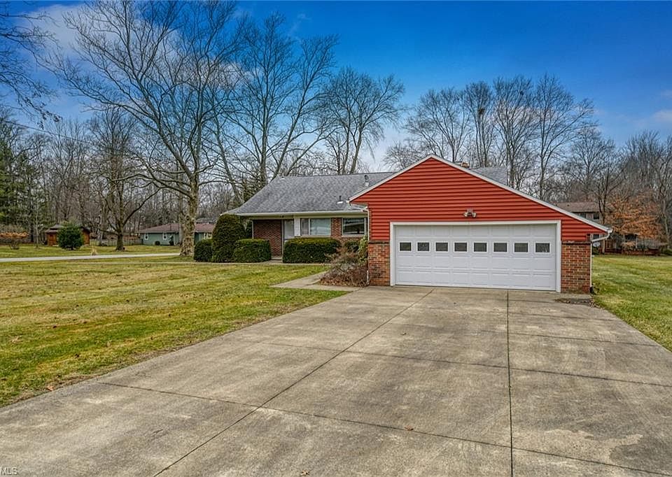 1st image of 933 Norton Dr