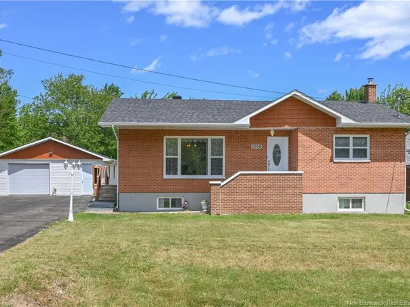 4008 Foster St, Tracadie, NB E1X 1C3
