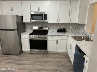 204 Forsythia Ln, Marlboro, NJ 07746