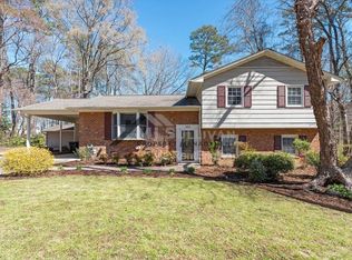 112 Celeste Cir, Chapel Hill, NC 27517
