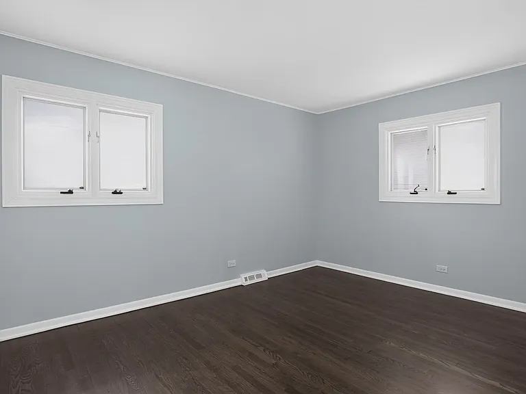 1702 N Beech Rd — Photo 34