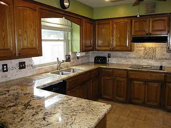 5th image of 2104 W Yellowstone Dr