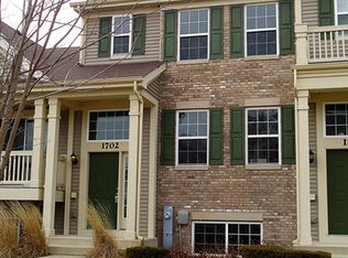 1702 Sandcastle Ln, Hampshire, IL 60140