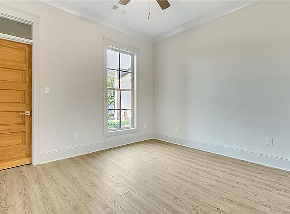 4th image of 237 Oak Dale Dr
