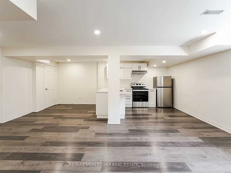 71 Pierre Berton Blvd — Photo 14