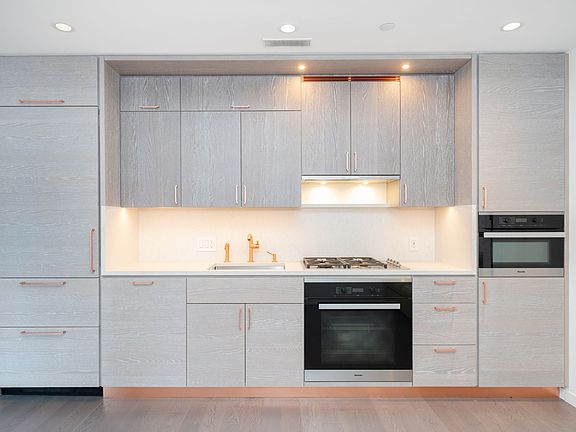 4th image of 1 City Point APT 29C