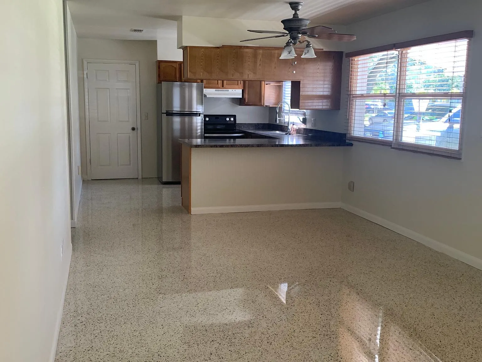 2 bed, 1185 sqft, $2,150 — Photo 3