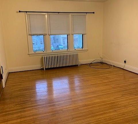 2nd image of 424 Richmond Ave