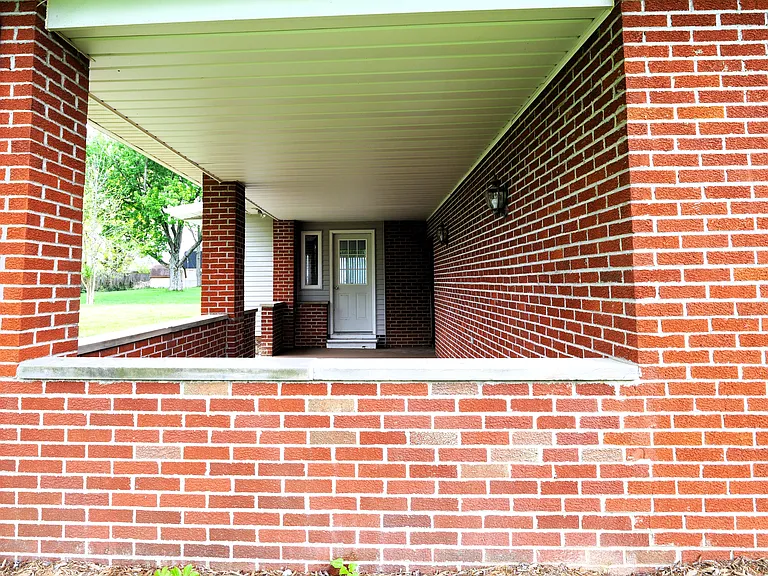 2908 Robert Pkwy — Photo 4