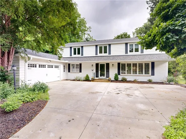 21522 S Woodland Rd, Shaker Hts, OH 44122