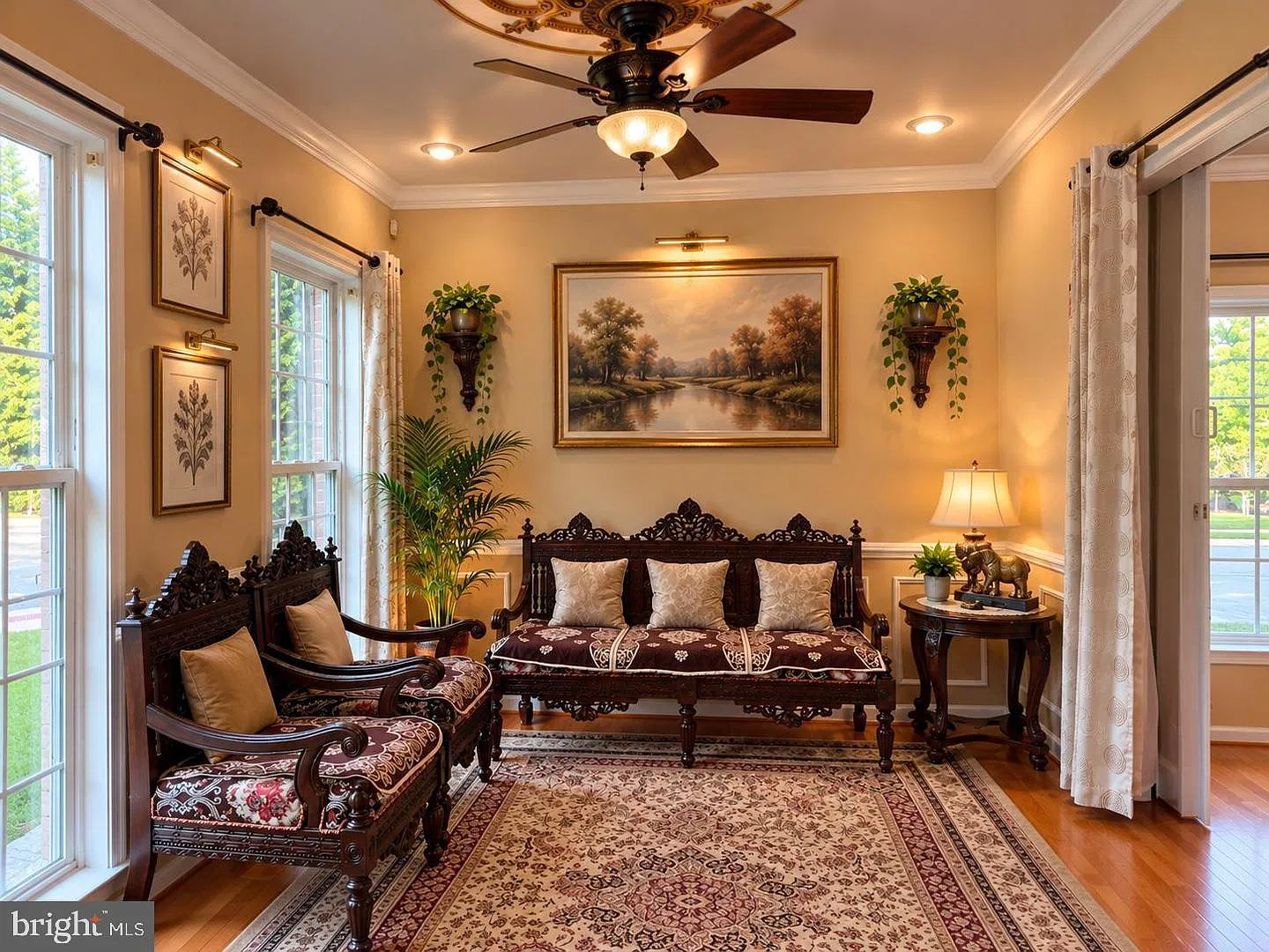 4 bed, 4.0 bath, 2842 sqft, $3,750 — Photo 2