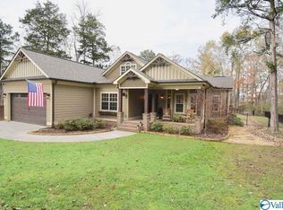 21 Cedar Cir, Guntersville, AL 35976