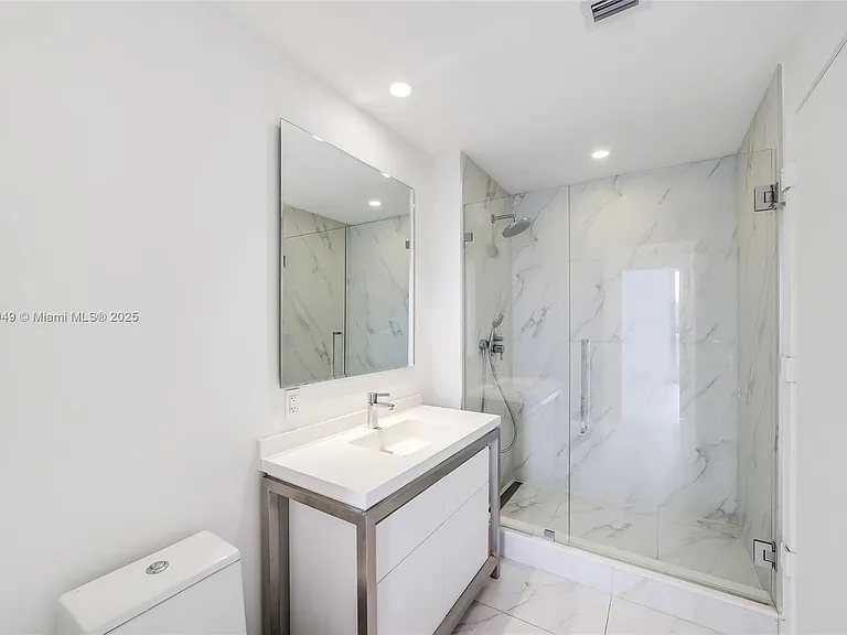 2000 Metropica Way #306 — Photo 4