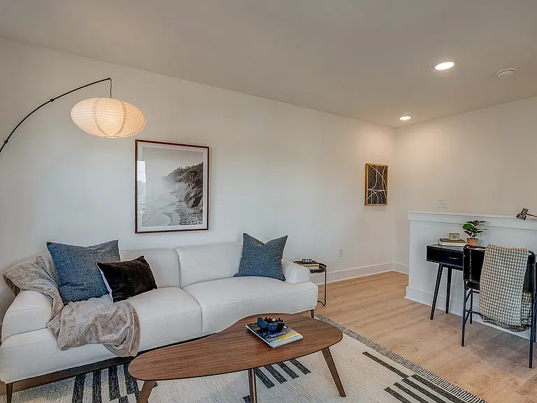 102 Duke St #10 — Photo 16