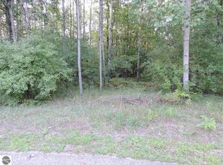 2007 Castle Ct, Weidman, MI