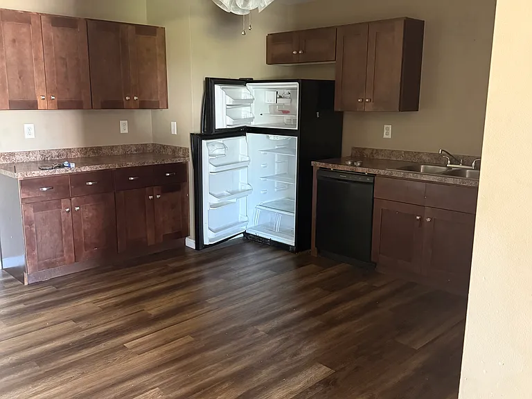 260 Cardinal Cir — Photo 2