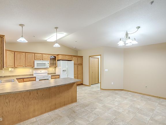 4th image of 3030 E Colorado Dr Unit D