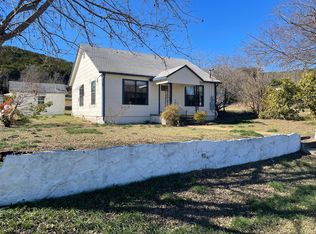 502 N 1st St, Cranfills Gap, TX 76637