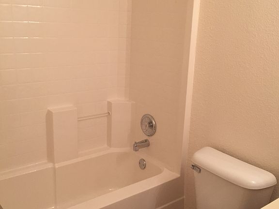 5th image of 2516 Clear Brook Dr