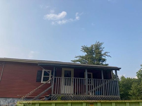 4th image of 943 Franklin Pike SE