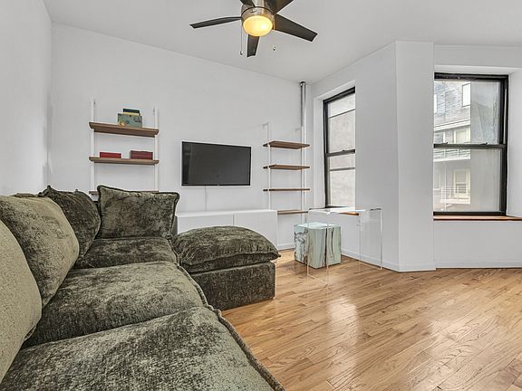 4th image of 181 Thompson St APT 16