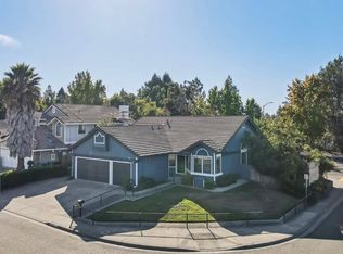 7227 Roxanne Ln, Rohnert Park, CA 94928