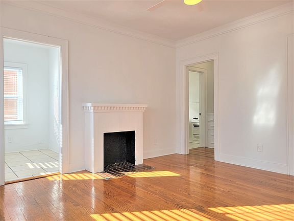 3rd image of 723 Culbertson Dr APT 5